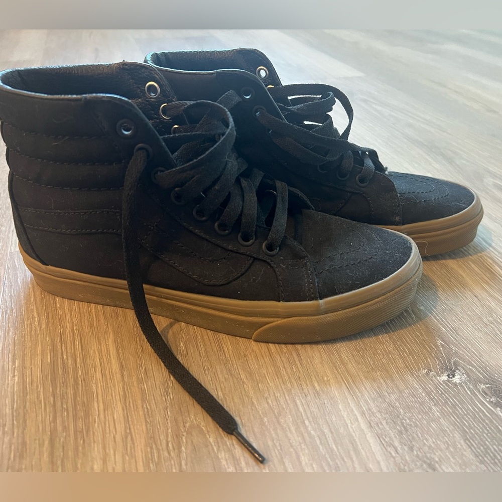 Vans High Tops Men’s 7 / Womens 8.5